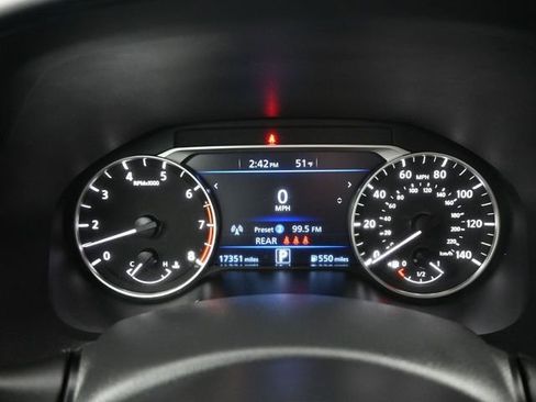 Used 2025 Nissan Altima 2.5 SR image 12