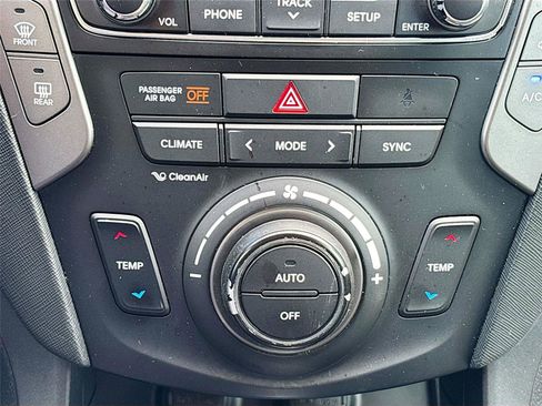 Used 2018 Hyundai Santa Fe Sport w/ Cargo Package FWD image 16