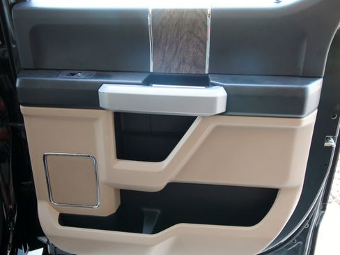 Used 2018 Ford F250 Lariat w/ Lariat Ultimate Package image 44