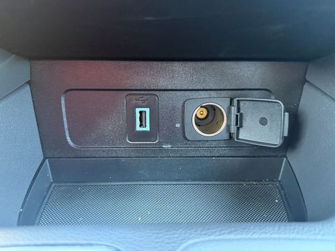 Used 2017 Ford Escape SE w/ SE Cold Weather Package image 29