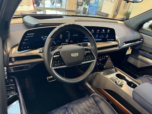 New 2026 Cadillac Vistiq Premium Luxury image 3