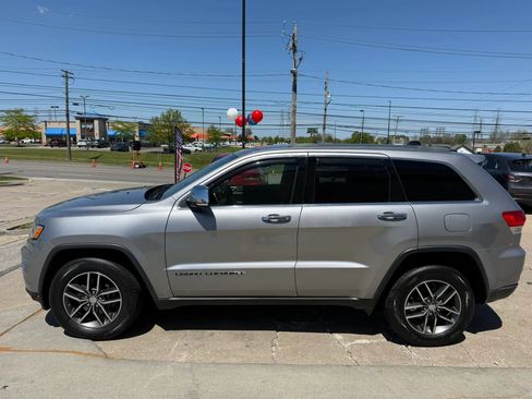 Used 2018 Jeep Grand Cherokee Limited AWD/4WD image 7