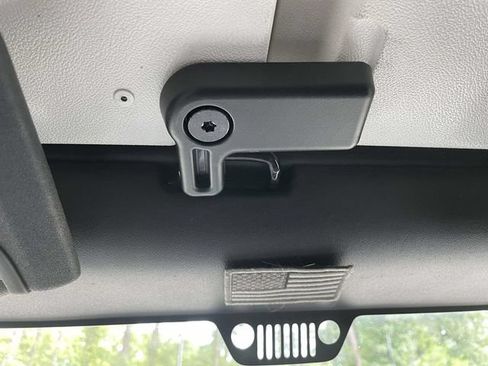 Used 2018 Jeep Wrangler Unlimited Sport AWD/4WD image 32