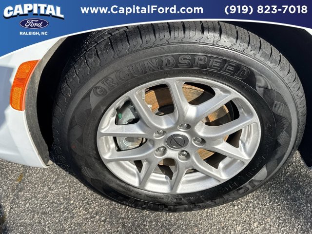 Used 2025 Chrysler Pacifica Select FWD image 13