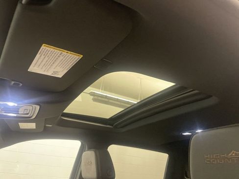 Used 2024 Chevrolet Silverado 1500 High Country image 13