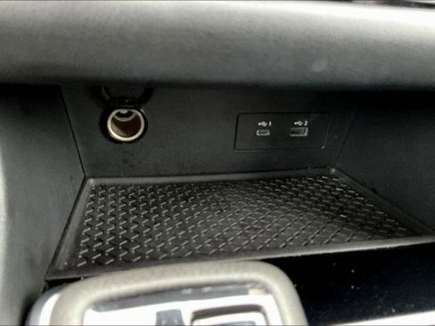 Used 2025 Nissan Pathfinder SV FWD image 16