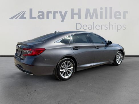 Used 2022 Honda Accord LX image 5