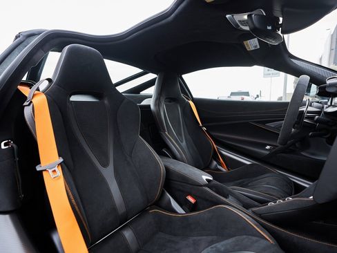 Used 2024 McLaren 750S image 42