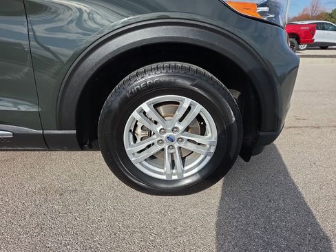 Used 2023 Ford Explorer XLT w/ Equipment Group 202A image 12