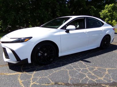 Used 2025 Toyota Camry SE