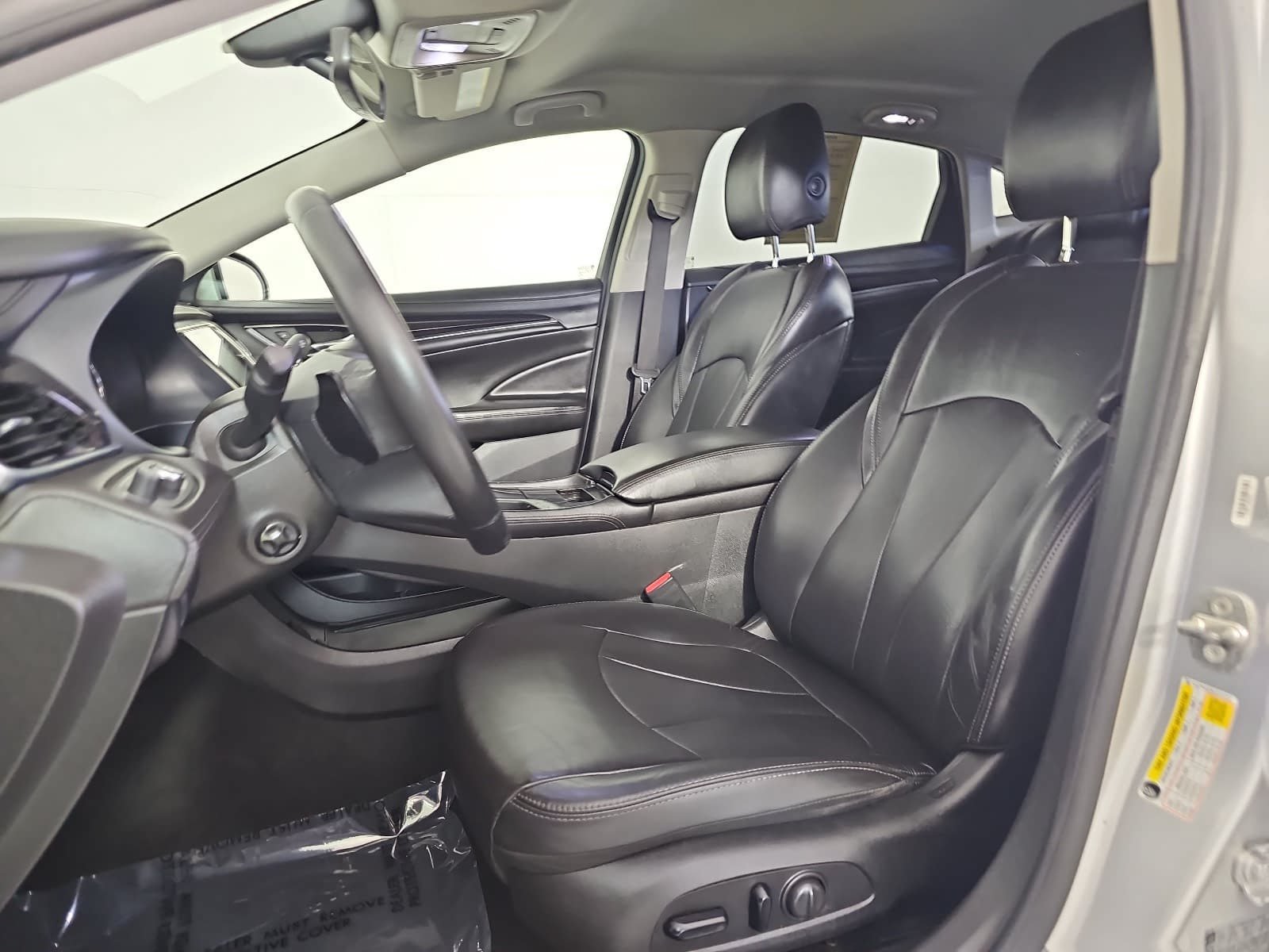 Used 2017 Buick LaCrosse Essence FWD image 13