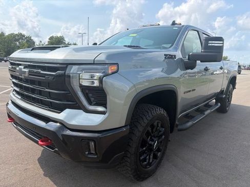 Used 2026 Chevrolet Silverado 2500 LT w/ Trail Boss Package AWD/4WD image 3