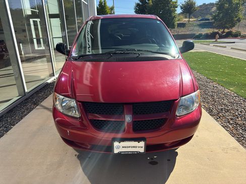 Used 2003 Dodge Grand Caravan Sport image 2