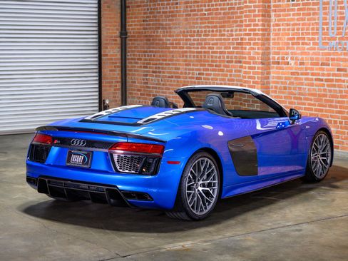 Used 2018 Audi R8 V10 plus image 10