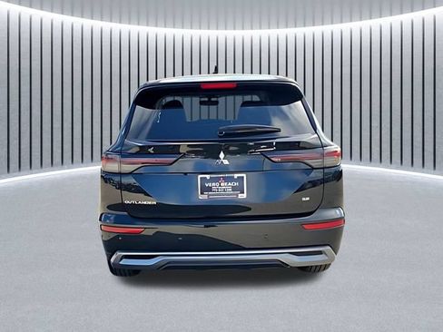 New 2026 Mitsubishi Outlander SE FWD image 5