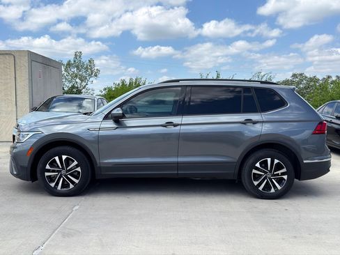 Used 2022 Volkswagen Tiguan S FWD image 3