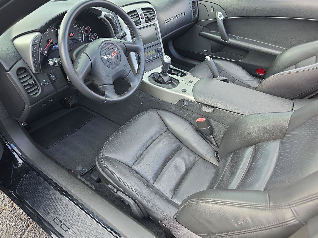 Used 2005 Chevrolet Corvette Convertible w/ Preferred Equipment Group RWD image 4
