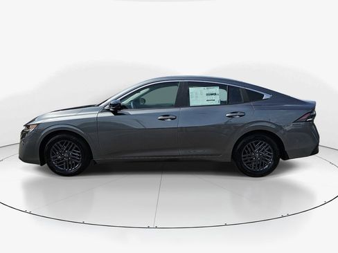 New 2026 Nissan Sentra SV w/ SV Convenience Package FWD image 9