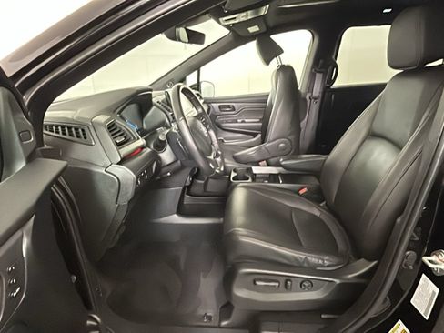 Used 2023 Honda Odyssey Sport image 12