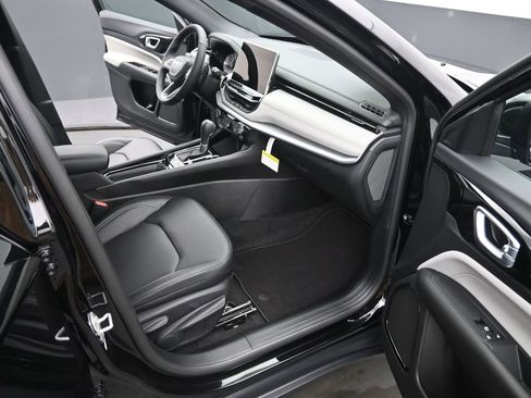 New 2026 Jeep Compass Limited image 17