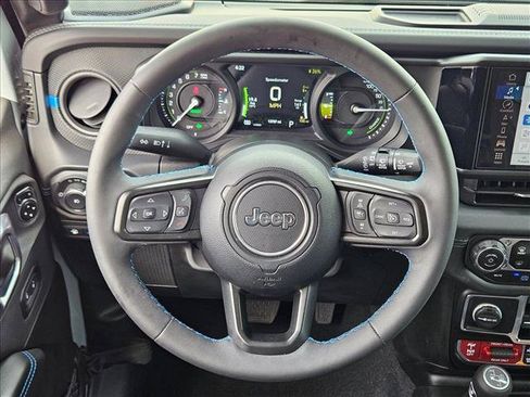 Used 2024 Jeep Wrangler Unlimited Rubicon 4xe AWD/4WD image 14