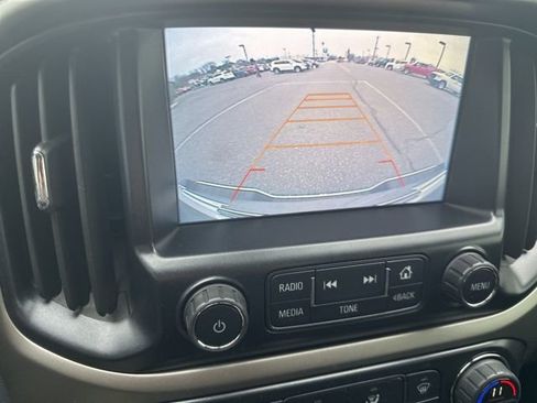 Used 2016 Chevrolet Colorado Z71 image 12