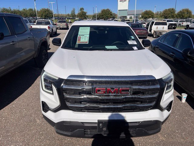 Used 2026 GMC Terrain Elevation AWD/4WD image 2
