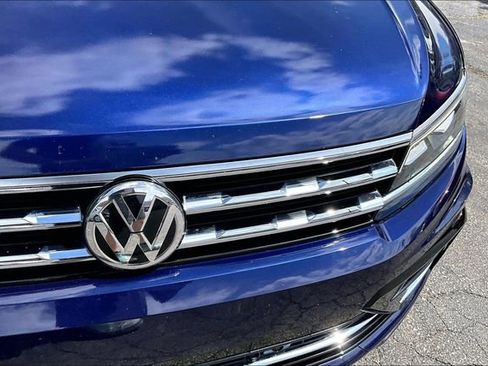 Used 2021 Volkswagen Tiguan SEL Premium R-Line image 26