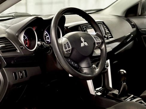 Used 2017 Mitsubishi Lancer ES image 16