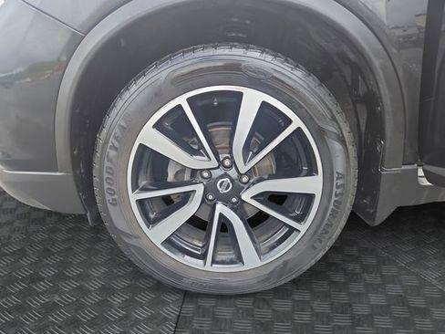 Used 2018 Nissan Rogue SL w/ Premium Package AWD/4WD image 35