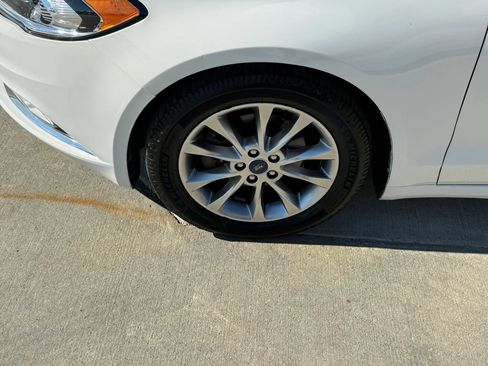 Used 2017 Ford Fusion SE FWD image 44