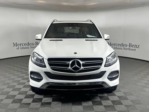 Used 2019 Mercedes-Benz GLE 400 4MATIC image 2