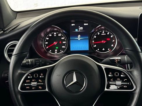 Used 2022 Mercedes-Benz GLC 300 image 32