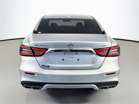 Used 2023 Nissan Maxima SV w/ Floor Mat Group FWD image 6