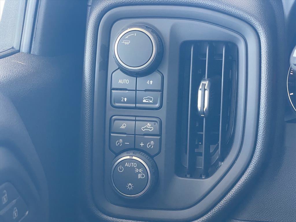 Used 2026 Chevrolet Silverado 1500 W/T w/ WT Safety Package AWD/4WD image 17