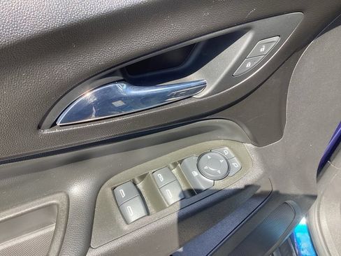 Used 2020 Chevrolet Equinox LT AWD/4WD image 11