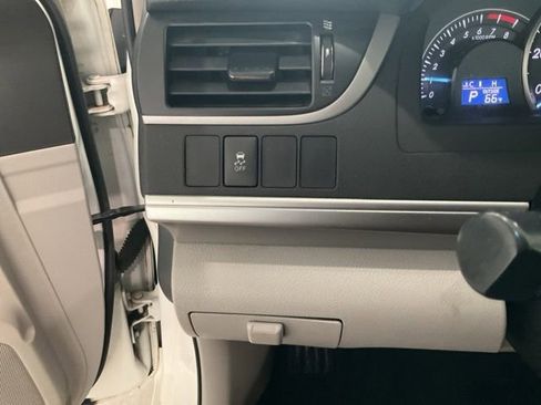 Used 2014 Toyota Camry LE FWD image 6