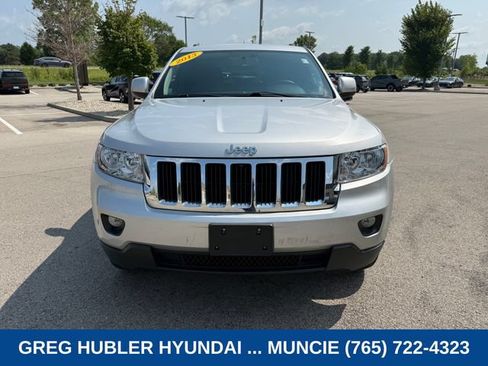 Used 2013 Jeep Grand Cherokee Laredo w/ Laredo E Group AWD/4WD image 9