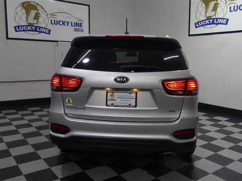Used 2020 Kia Sorento LX w/ LX I4 Convenience Package image 8