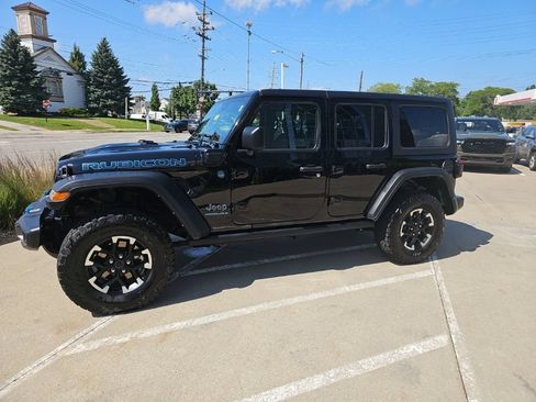 Certified 2024 Jeep Wrangler Unlimited Rubicon 4xe w/ Technology Group AWD/4WD image 13