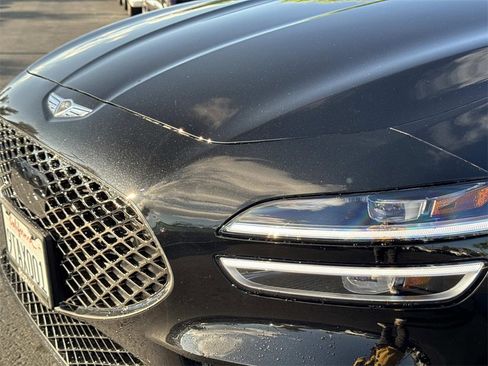 Used 2025 Genesis G70 2.5T image 24