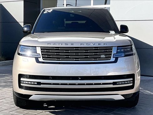 Certified 2024 Land Rover Range Rover SE AWD/4WD image 2