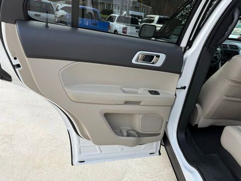 Used 2014 Ford Explorer Limited w/ Equipment Group 302A AWD/4WD image 58