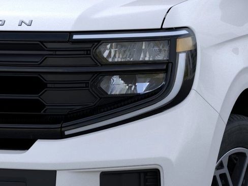 New 2025 Ford Expedition Active image 19