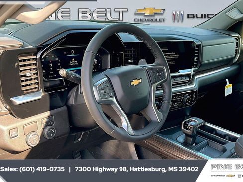 New 2026 Chevrolet Silverado 1500 LT w/ LPO, Dark Essentials Package RWD image 8