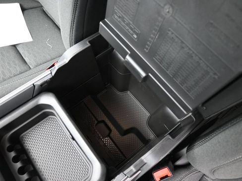 New 2026 RAM 1500 4x4 Crew Cab image 31