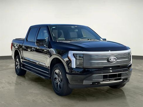 New 2025 Ford F150 Lightning Lariat image 16