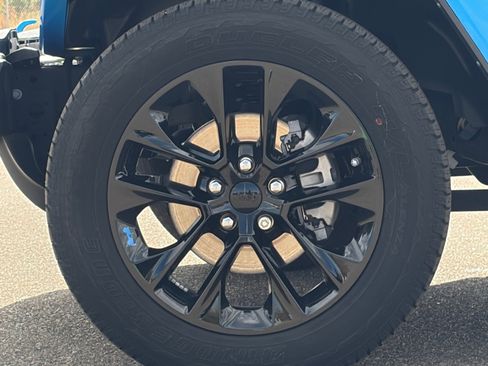 Used 2023 Jeep Wrangler Sahara w/ Cold Weather Group image 11