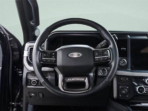 Used 2025 Ford F250 Platinum image 10