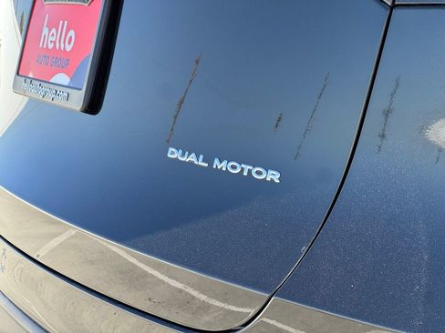 Used 2023 Tesla Model Y Long Range AWD/4WD image 23